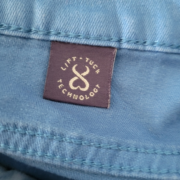 NYDJ Women's Blue Crop Pants Slimming Plus Size 16 - Picture 3 of 8